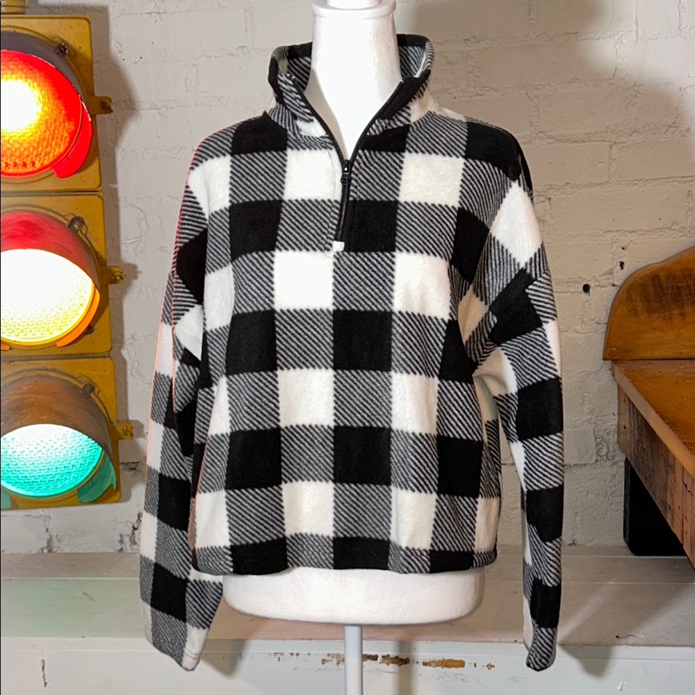 Cozie by Pink Rose Black, White & Grey Checkered Cropped Fleece 1/4 zip Jacket.
